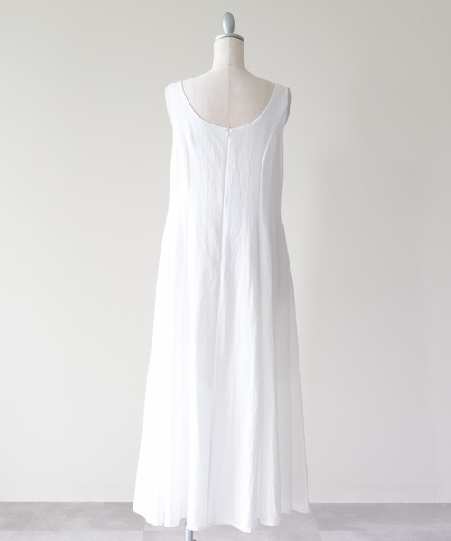 DOLLUPOOPS（ドールアップウップス）の「Panel-Line Flare Long Dress(パネルラインフレアロングワンピース)（ワンピース・レディース・オフホワイト/ブラック・MEDIUM）」の20枚目の写真