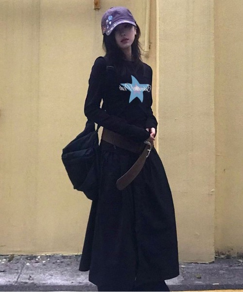 AsheKsha(アシクシャ)の「アメリカ風レトロ星柄ブラックスリム長袖Tシャツ(Tシャツ/カットソー・レディース・ブラック・M)」の3枚目の写真