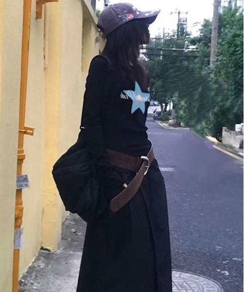 AsheKsha(アシクシャ)の「アメリカ風レトロ星柄ブラックスリム長袖Tシャツ(Tシャツ/カットソー・レディース・ブラック・M)」の5枚目の写真