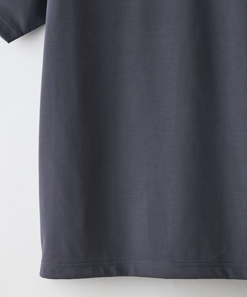 JEANS MATE(ジーンズメイト)の「【HEAT BLOCKER/ヒートブロッカー】【まるで着る日傘!遮熱&UVカット】コットンライク VネックTシャツ 吸水速乾 アンチピリング イージーケア ユニセックス(Tシャツ/カットソー・メンズ・ホワイト/チャコールグレー/ブラック・MEDIUM/LARGE/X-LARGE)」の8枚目の写真