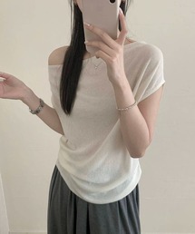 オフショルダートップス