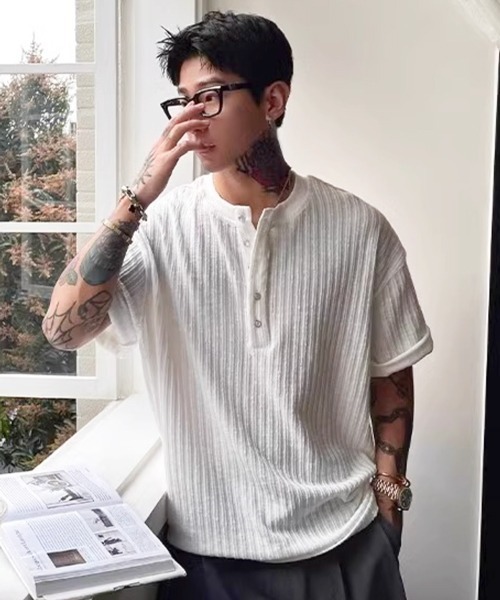 NOWLE(ノウル)の「【NOWLE】リブテクスチャー ヘンリーネック 半袖Tシャツ / ヴィンテージライク クラフトジャガード トップス(Tシャツ/カットソー・メンズ・ホワイト/ブラック・X-LARGE/LARGE/MEDIUM)」の3枚目の写真