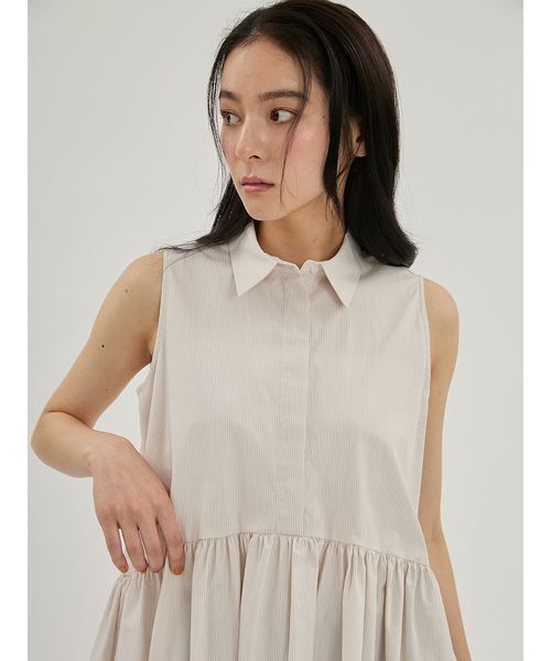 Mila Owen(ミラオーウェン)の「ノースリーブシャツ衿ギャザーチュニック(その他トップス・レディース・ダークブラウン/ベージュ/ブルー・F)」の11枚目の写真