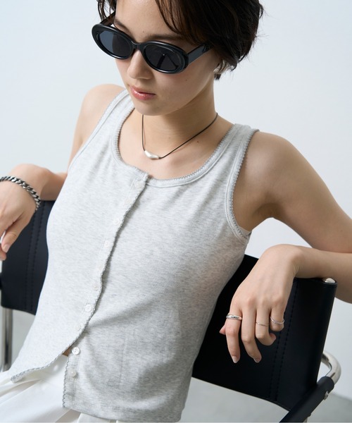 NUJOH(ヌゾ)の「Button Rib Tank Top / ボタンリブタンクトップ(タンクトップ・レディース・ライトグレー/ホワイト・FREE)」の14枚目の写真