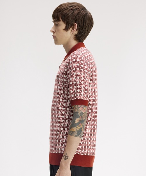 FRED PERRY(フレッドペリー)の「Floral Jacquard Shirt/フローラルジャガードポロシャツ(ポロシャツ・メンズ・ブラウン・L/M/S)」の6枚目の写真