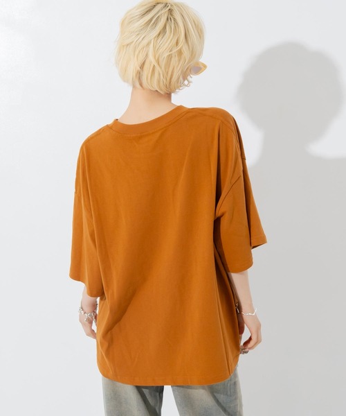 ANAP(アナップ)の「フォトプリントビッグT(Tシャツ/カットソー・レディース・ホワイト/ブラウン/ダークグレー・F)」の4枚目の写真