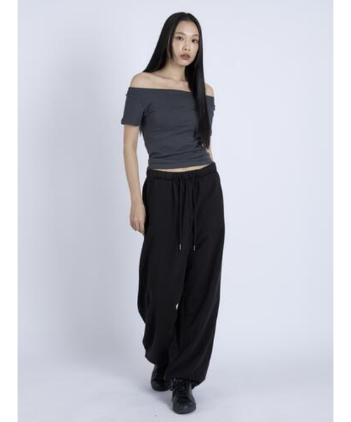 VADEFY(ヴァデファイ)の「オフショルダートップス, チャコール(Tシャツ/カットソー・レディース・その他・ONE SIZE)」の3枚目の写真