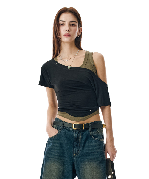 SECONDMONO（セカンドモノローグ）の「Layered Off-Shoulder Set [BLACK]_SEWTS021BLACK（Tシャツ/カットソー・レディース・その他・FREE）」の2枚目の写真