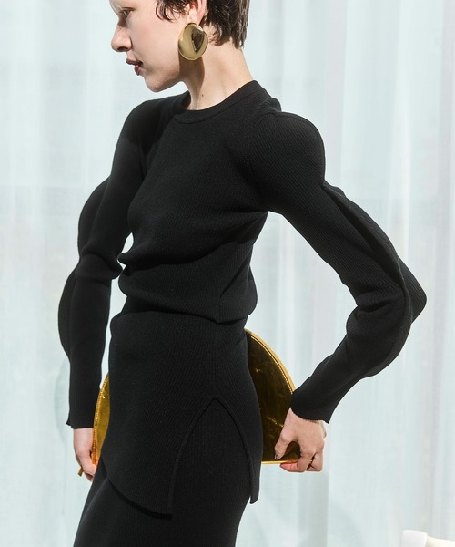 OMMO(オーエムエムオー)の「SCALLOP KNIT TOP(ニット/セーター・レディース・ホワイト/グレー/ブラック・36/38)」の12枚目の写真