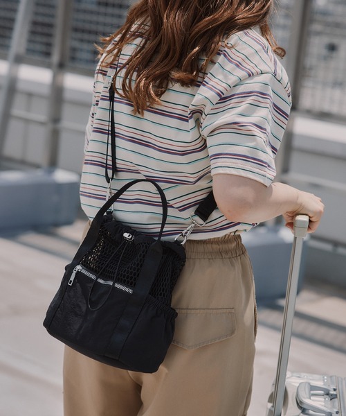 210nouve(トゥージュヌーブ)の「2WAY メッシュ ナイロン バッグ(ハンドバッグ・レディース・ブラック/グレー/ベージュ・FREE)」の1枚目の写真