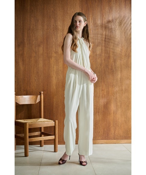 Estella.K(エステラケー)の「Elisandra Jumpsuit ツイストネックジャンプスーツ(サロペット/オーバーオール・レディース・ブラック/オフホワイト・FREE)」の1枚目の写真
