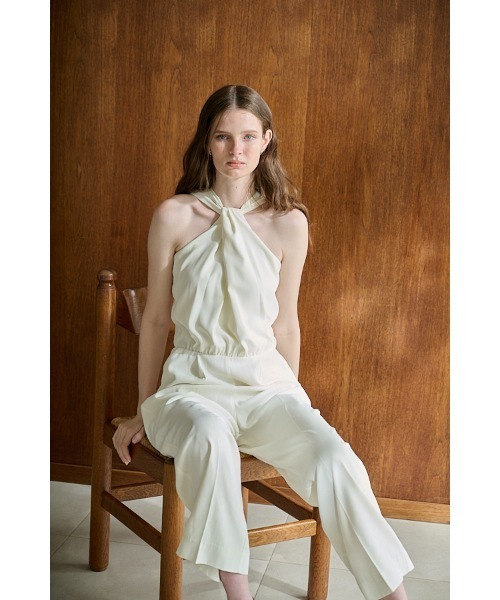 Estella.K(エステラケー)の「Elisandra Jumpsuit ツイストネックジャンプスーツ(サロペット/オーバーオール・レディース・ブラック/オフホワイト・FREE)」の18枚目の写真
