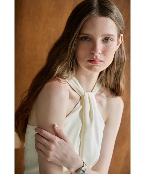 Estella.K(エステラケー)の「Elisandra Jumpsuit ツイストネックジャンプスーツ(サロペット/オーバーオール・レディース・ブラック/オフホワイト・FREE)」の19枚目の写真