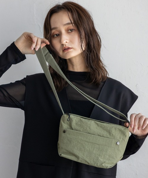 VitaFelice(ヴィータフェリーチェ)の「ナイロンミニショルダーバッグ 【軽量83g】(ショルダーバッグ・レディース・グレー/グリーン系/ブラック・FREE)」の3枚目の写真