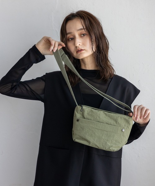 VitaFelice(ヴィータフェリーチェ)の「ナイロンミニショルダーバッグ 【軽量83g】(ショルダーバッグ・レディース・グレー/グリーン系/ブラック・FREE)」の11枚目の写真