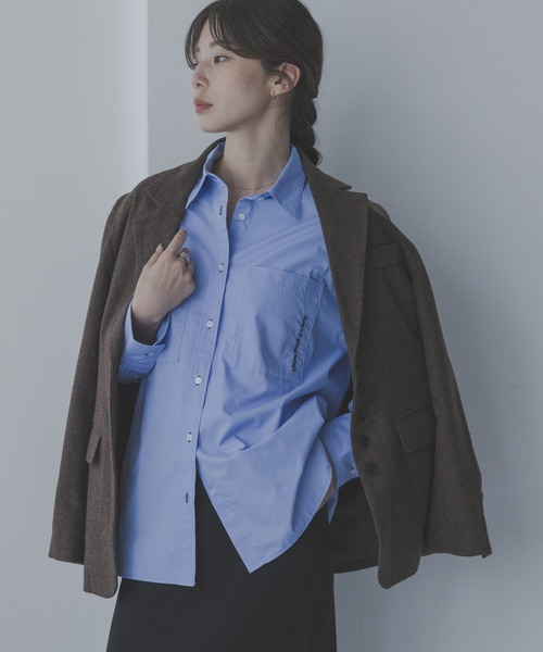 URBAN RESEARCH Sonny Label(アーバンリサーチサニーレーベル)の「エンブロイダリーアソートストライプシャツ(シャツ/ブラウス・レディース・その他1/その他2/ブルー・FREE)」の1枚目の写真