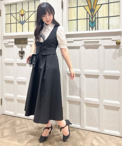 an another angelus(アンアナザーアンジェラス)の「レイヤード風ジレワンピース/fint フィント(ワンピース・レディース・ブラック/グレー・FREE)」の5枚目の写真