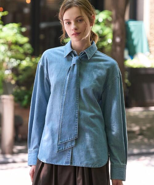 DRESSTERIOR(ドレステリア)の「【取り外し可能】2WAY ボウタイデニムシャツ(シャツ/ブラウス・レディース・ブルー系その他/ブルー・38/36)」の1枚目の写真