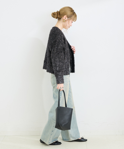 B.C STOCK（ベーセーストック）の「手洗い可 / ラメフェザーニット（カーディガン/ボレロ・レディース・ベージュ/ブラック・FREE）」の4枚目の写真