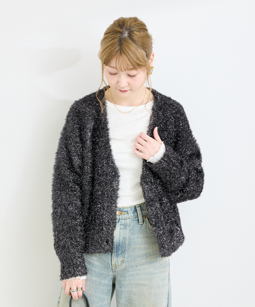 B.C STOCK（ベーセーストック）の「手洗い可 / ラメフェザーニット（カーディガン/ボレロ・レディース・ベージュ/ブラック・FREE）」の6枚目の写真