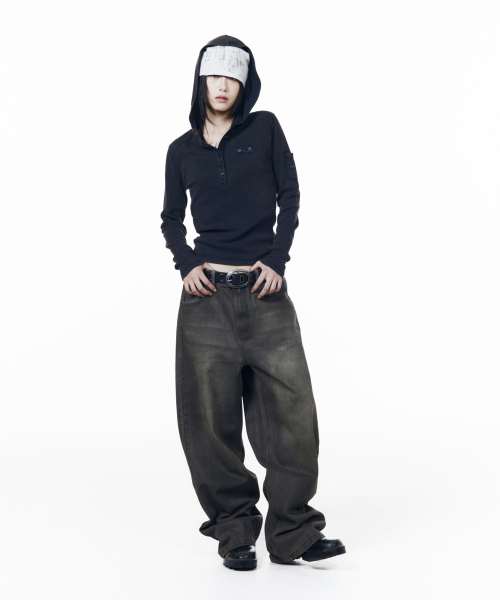 AAKAM(アーカム)の「Bleach Washed Hooded Long Sleeve (Navy)(パーカー・レディース・その他・1/2)」の4枚目の写真