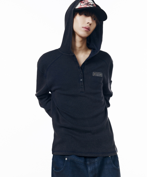 AAKAM(アーカム)の「Bleach Washed Hooded Long Sleeve (Navy)(パーカー・レディース・その他・1/2)」の8枚目の写真