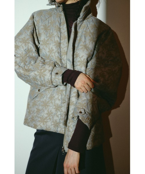 RIM.ARK(リムアーク)の「Punching embroidary BZ(パンチング エンブロイダリー ブルゾン)(ブルゾン・レディース・ベージュ/ブラック・36/38)」の8枚目の写真
