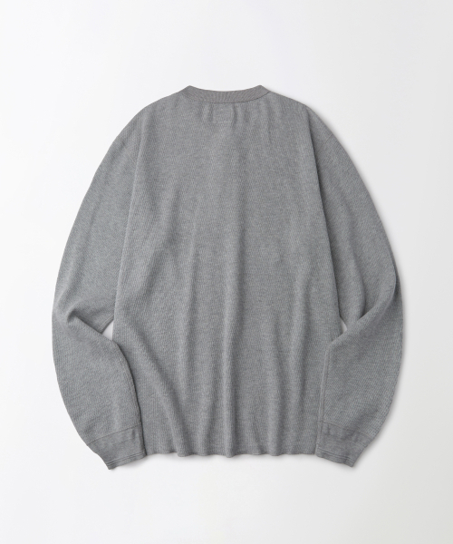 OUTSTANDING(アウトスタンディング)の「THERMAL VINTAGE HENLEY NECK LONG SLEEVE TEE_8%MELANGE GRAY(Tシャツ/カットソー・メンズ・その他・X-LARGE/LARGE/MEDIUM)」の2枚目の写真