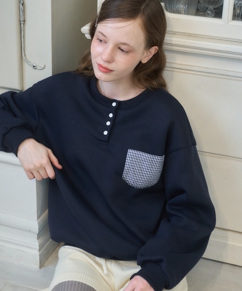 Birthday room(バースデイルーム)の「フラワーボタンヘンリーネックスウェット/Floral Button Henley Sweatshirt(スウェット・レディース・グレー/ネイビー・FREE)」の18枚目の写真