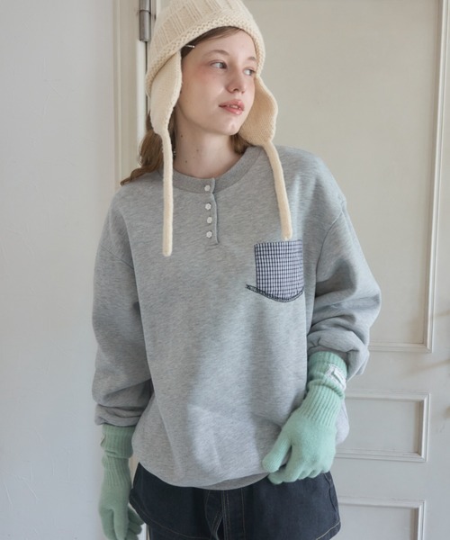 Birthday room(バースデイルーム)の「フラワーボタンヘンリーネックスウェット/Floral Button Henley Sweatshirt(スウェット・レディース・グレー/ネイビー・FREE)」の8枚目の写真