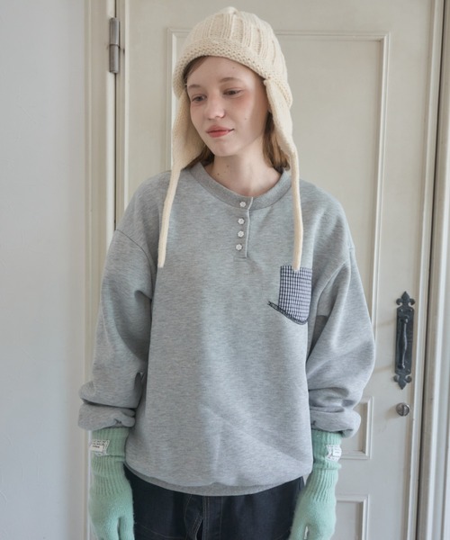 Birthday room(バースデイルーム)の「フラワーボタンヘンリーネックスウェット/Floral Button Henley Sweatshirt(スウェット・レディース・グレー/ネイビー・FREE)」の11枚目の写真