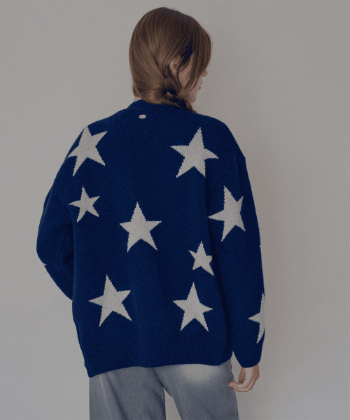 SLOWLOLLI(スローローリ)の「Star pattern knit cardigan_2 Colors(カーディガン/ボレロ・レディース・ブルー/チャコール・FREE)」の4枚目の写真