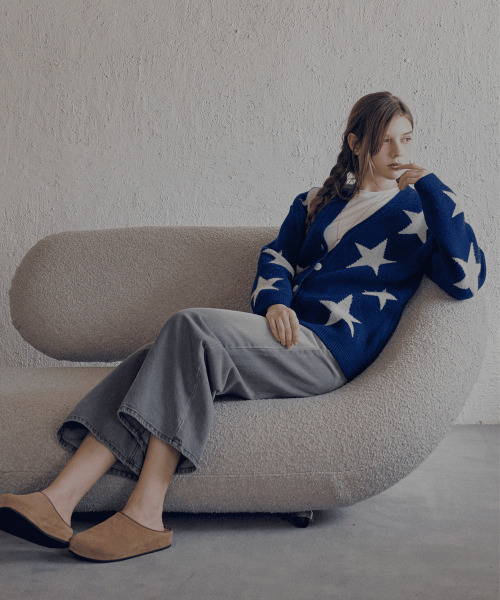 SLOWLOLLI(スローローリ)の「Star pattern knit cardigan_2 Colors(カーディガン/ボレロ・レディース・ブルー/チャコール・FREE)」の5枚目の写真