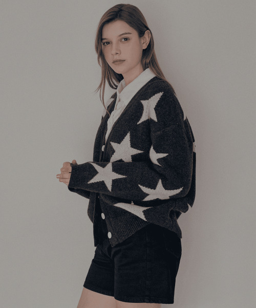 SLOWLOLLI(スローローリ)の「Star pattern knit cardigan_2 Colors(カーディガン/ボレロ・レディース・ブルー/チャコール・FREE)」の7枚目の写真