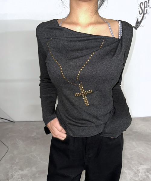 FOLLOWIN(フォロウィン)の「クロススタッズドレープトップス×ワンショルダータンクトップ 2点セット(Tシャツ/カットソー・レディース・チャコールグレー/ベージュ・FREE)」の7枚目の写真
