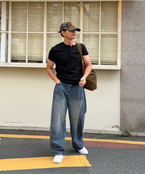 AFRESH（アフレッシュ）の「バーティカルヘンリーネックマッスルフィットショートスリーブ_3color（Tシャツ/カットソー・メンズ・ブラウン/ブラック/チャコール・LARGE/MEDIUM/X-LARGE/XX-LARGE）」の14枚目の写真