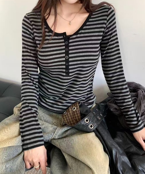 LADY LIKE(レディライク)の「【秋冬新作】ボーダー柄ヘンリーネック長袖Tシャツ(Tシャツ/カットソー・レディース・ネイビー/グレー・M)」の3枚目の写真