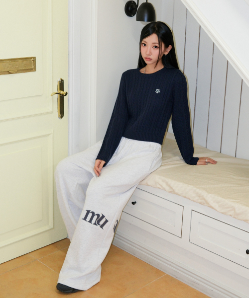 muahmuah（ムーアムーア）の「刺繍ケーブル編み クルーネックニット [ネイビー]（ニット/セーター・レディース・その他・FREE）」の2枚目の写真