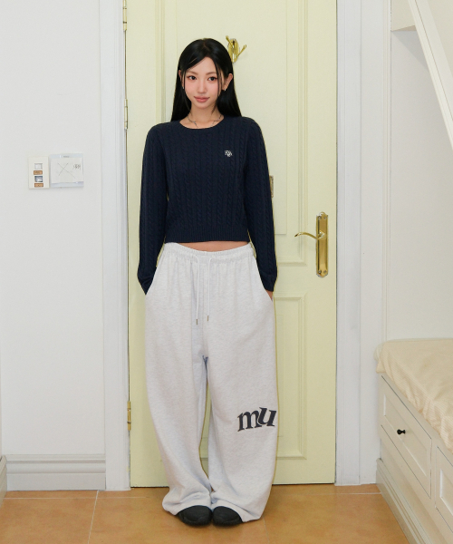 muahmuah（ムーアムーア）の「刺繍ケーブル編み クルーネックニット [ネイビー]（ニット/セーター・レディース・その他・FREE）」の4枚目の写真