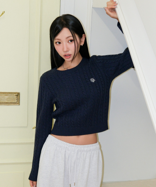 muahmuah（ムーアムーア）の「刺繍ケーブル編み クルーネックニット [ネイビー]（ニット/セーター・レディース・その他・FREE）」の9枚目の写真