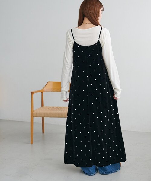 DISCOAT(ディスコート)の「ドット刺繍ベロアキャミワンピース(ワンピース・レディース・ブラック/ブラウン・FREE)」の5枚目の写真