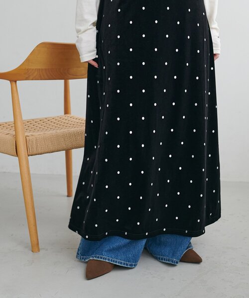 DISCOAT(ディスコート)の「ドット刺繍ベロアキャミワンピース(ワンピース・レディース・ブラック/ブラウン・FREE)」の7枚目の写真