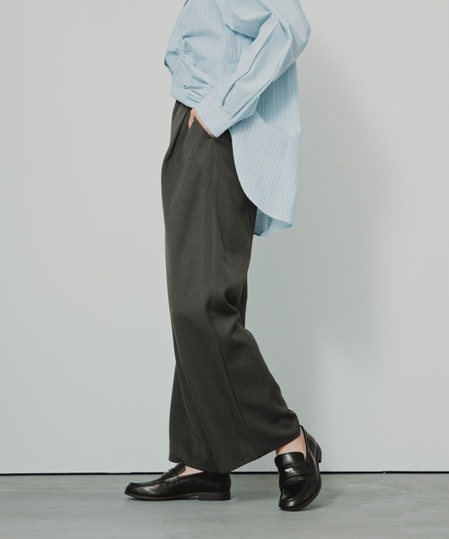 LEPSIM(レプシィム)の「ワイドストレートパンツ 1047007(その他パンツ・レディース・ブラック/チャコールグレー/ブラウン系その他・FREE)」の11枚目の写真