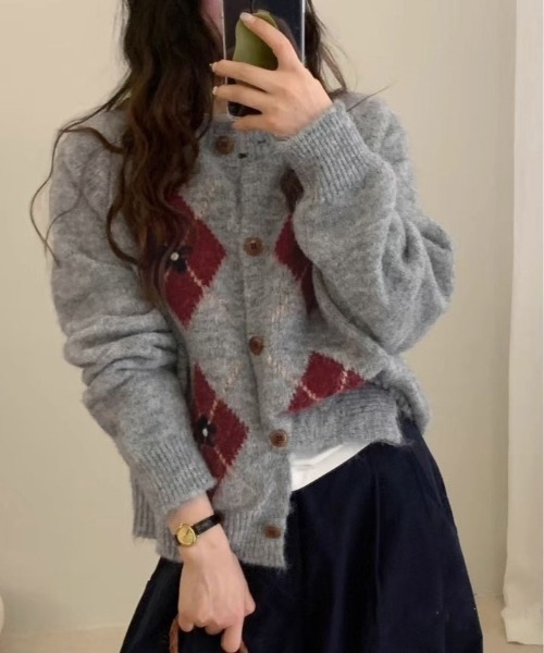 kirakiraShop(キラキラショップ)の「フラワー アーガイル ニット カーディガン(カーディガン/ボレロ・レディース・杢グレー/ベージュ/チャコール・FREE)」の2枚目の写真