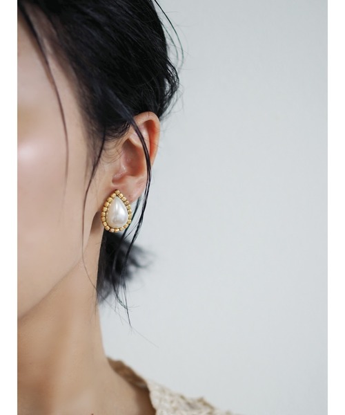 tone(トーン)の「【kanade】しずくパールピアス(MA)(ピアス(両耳用)・レディース・ホワイト・FREE)」の5枚目の写真