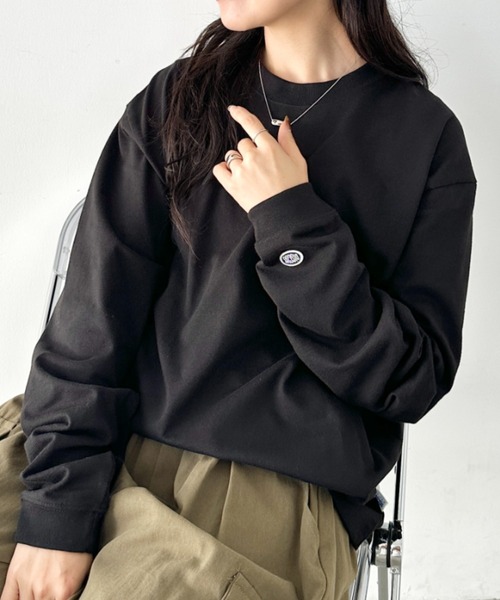 DISCUS ATHLETIC(ディスカス アスレチック)の「DISCUS ATHLETIC(ディスカス アスレチック)/クルーネック ロンT カットソー USAコットン(Tシャツ/カットソー・レディース・ホワイト/ブラック/ダークグリーン/グレイッシュベージュ/ネイビー・XL/M/L)」の2枚目の写真