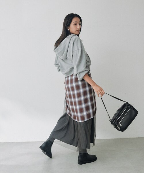 RIVE DROITE(リヴドロワ)の「【セットアップ対応可】カーブスリーブZIPフーディ(秋服/冬服)(パーカー・レディース・グレー/ホワイト系その他・FREE)」の14枚目の写真