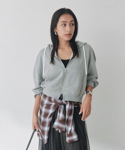 RIVE DROITE(リヴドロワ)の「【セットアップ対応可】カーブスリーブZIPフーディ(秋服/冬服)(パーカー・レディース・グレー/ホワイト系その他・FREE)」の16枚目の写真