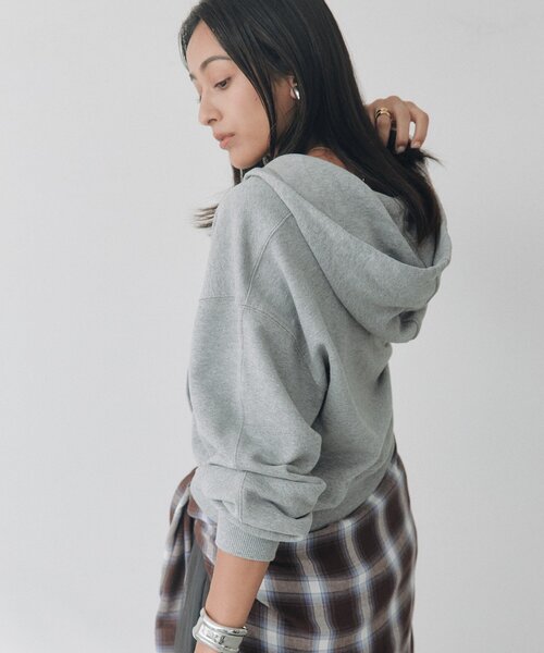 RIVE DROITE(リヴドロワ)の「【セットアップ対応可】カーブスリーブZIPフーディ(秋服/冬服)(パーカー・レディース・グレー/ホワイト系その他・FREE)」の17枚目の写真
