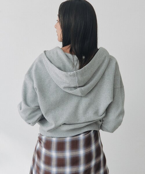 RIVE DROITE(リヴドロワ)の「【セットアップ対応可】カーブスリーブZIPフーディ(秋服/冬服)(パーカー・レディース・グレー/ホワイト系その他・FREE)」の18枚目の写真